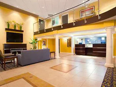 Quality & St Charles -west Chicago Hotel 4*