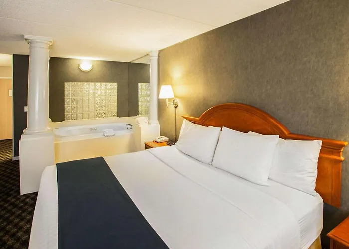Quality & St Charles -west Chicago 4*