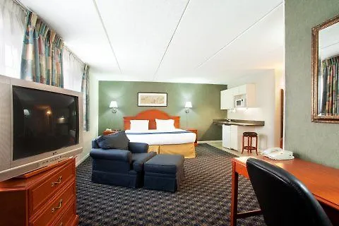 Quality & St Charles -west Chicago 4*