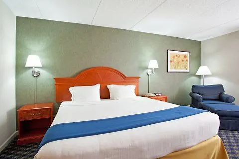 Hotel Quality & St Charles -west Chicago 4*